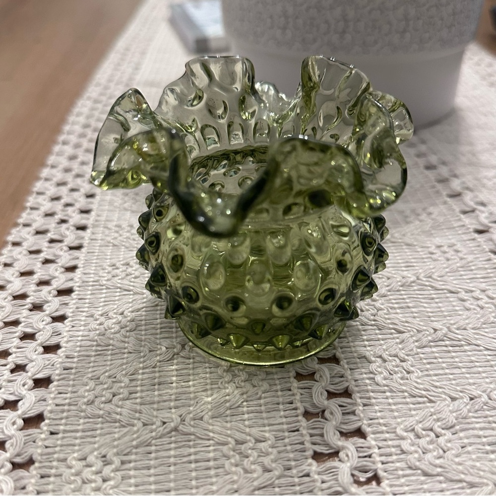Vintage fenton hobnail colonial green vase with ruffled edge.